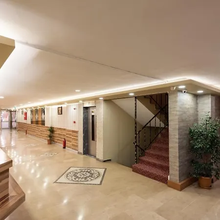 Dinar Hotel 2*