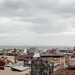 Dinar 伊斯坦布尔
