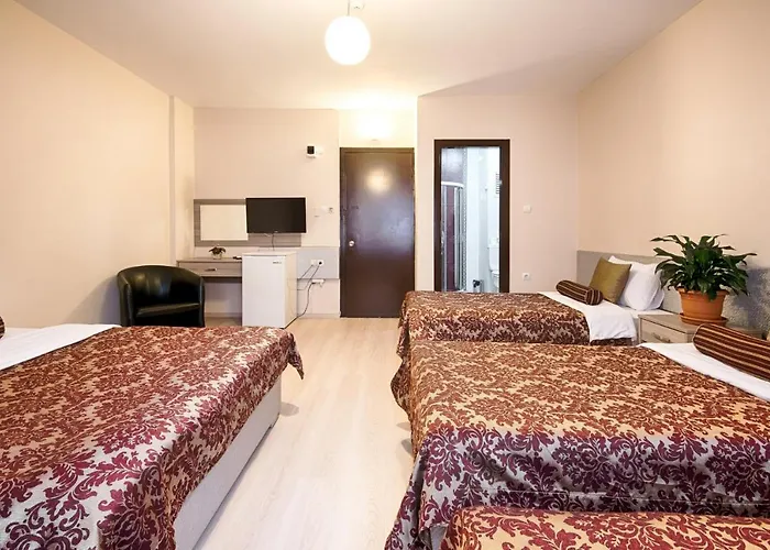 Dinar Hotel 2*